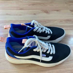 Van’s Women’s UltraRange Shoes